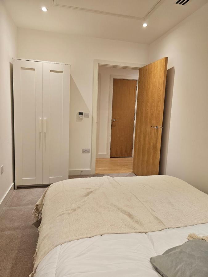 Santina Apartments Κρόιντον Εξωτερικό φωτογραφία