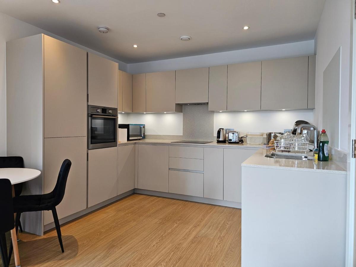 Santina Apartments Κρόιντον Εξωτερικό φωτογραφία